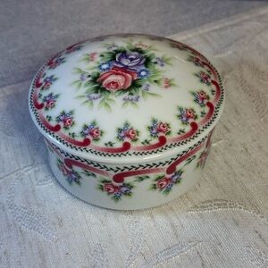 Vintage Trinket Box White With Flowers IWRice & Co Inc Made In Japan